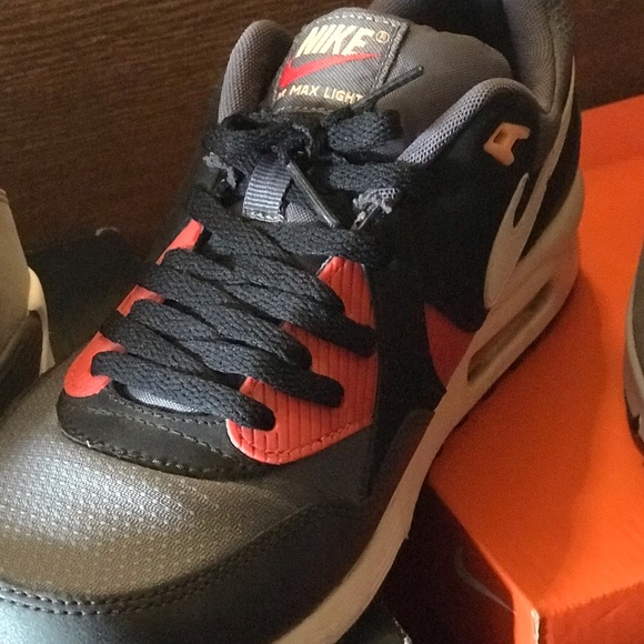 Nike Air Max - Picture 2 of 2